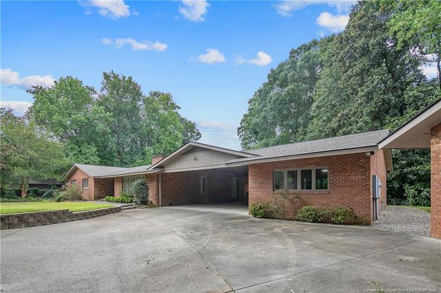 3641 Farmbrook Road, Fayetteville, NC 28303