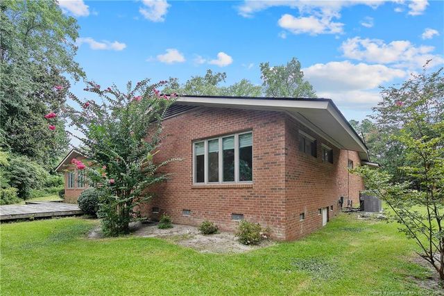 3641 Farmbrook Road, Fayetteville, NC 28303