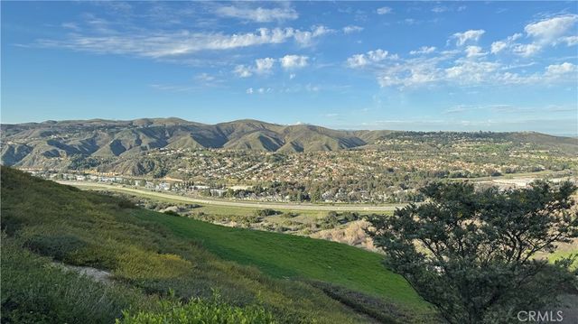 625 S Morningstar Drive, Anaheim Hills, CA 92808