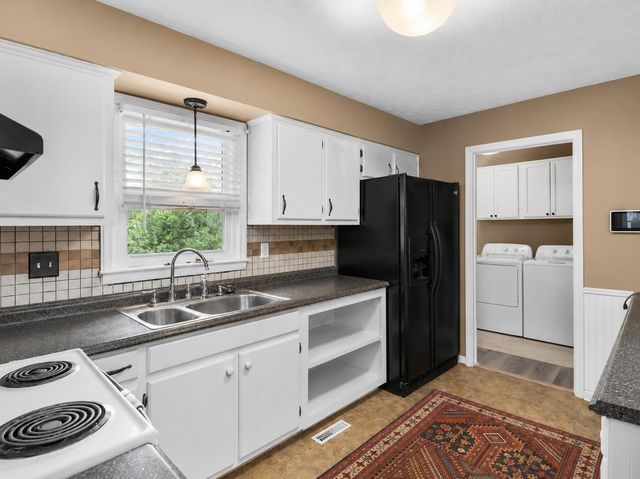 135 Edgewood Drive, Stanford, KY 40484