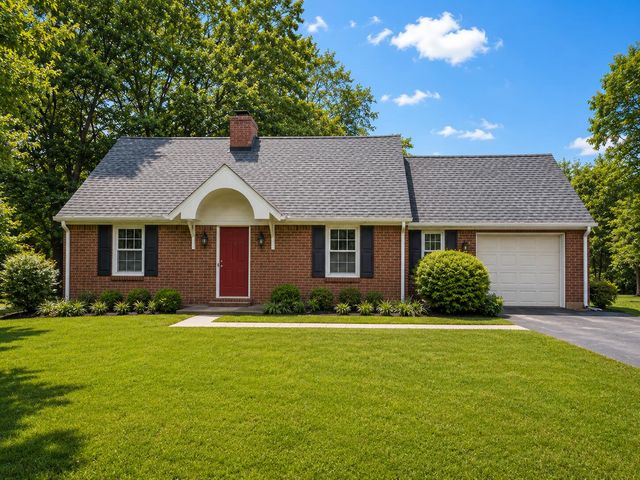 135 Edgewood Drive, Stanford, KY 40484