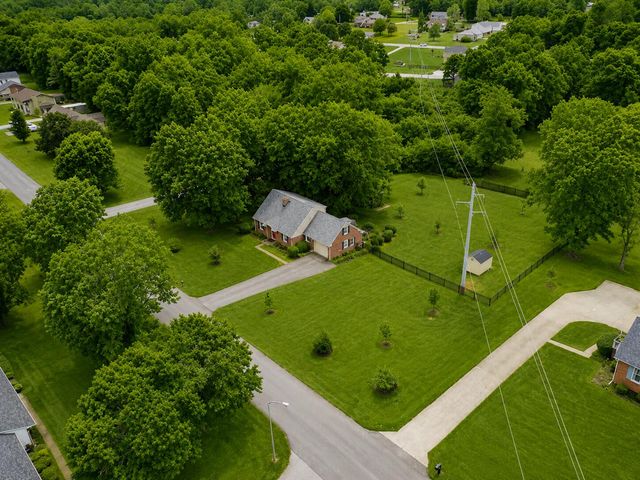 135 Edgewood Drive, Stanford, KY 40484
