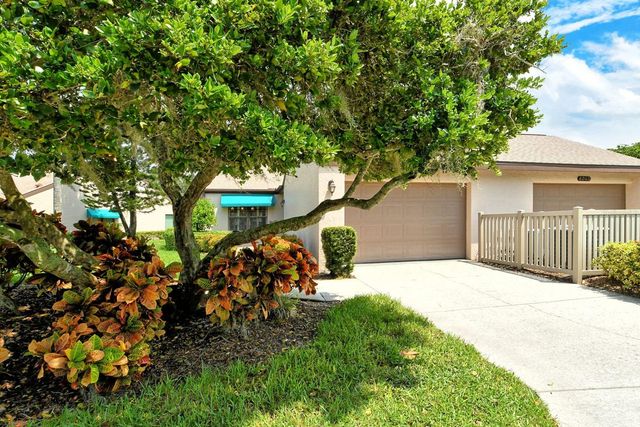 6041 CLUBSIDE DRIVE 6041, Sarasota, FL 34243