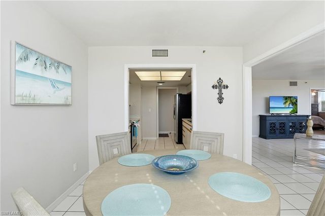 5550 Heron Point DR 304, Naples, FL 34108