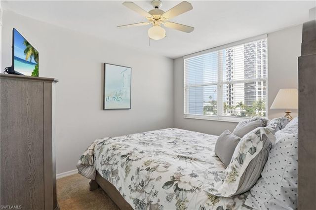 5550 Heron Point DR 304, Naples, FL 34108