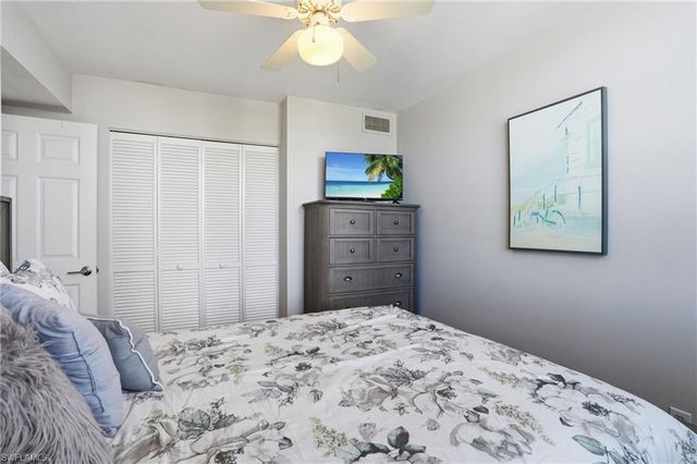 5550 Heron Point DR 304, Naples, FL 34108