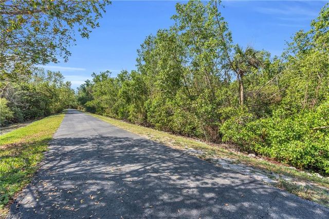 5550 Heron Point DR 304, Naples, FL 34108