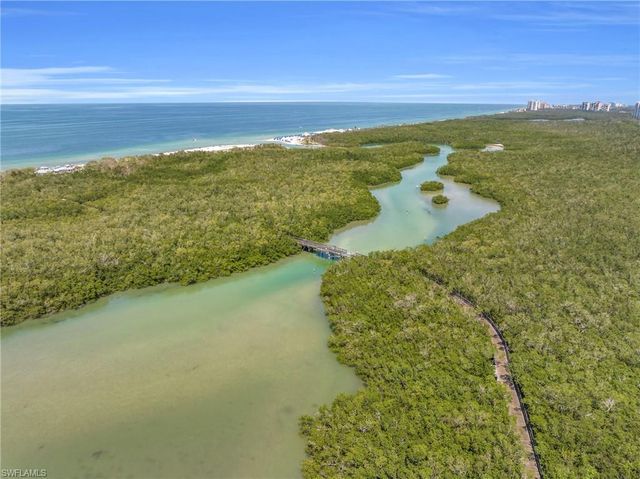 5550 Heron Point DR 304, Naples, FL 34108
