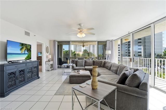 5550 Heron Point DR 304, Naples, FL 34108