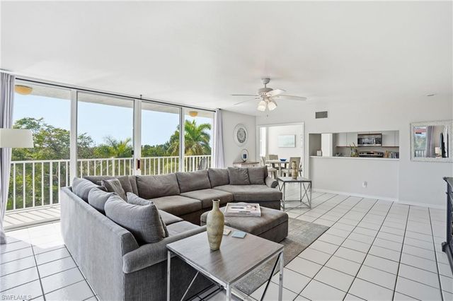 5550 Heron Point DR 304, Naples, FL 34108