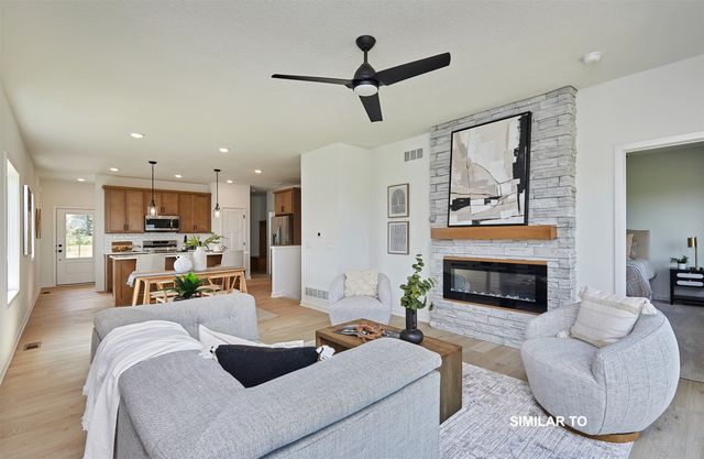 1100 NW Macarthur Lane, Waukee, IA 50263