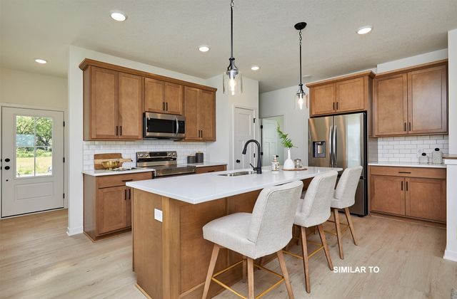 1100 NW Macarthur Lane, Waukee, IA 50263