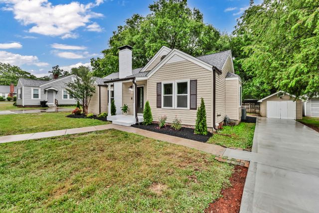 110 E McKnight Dr, Murfreesboro, TN 37130