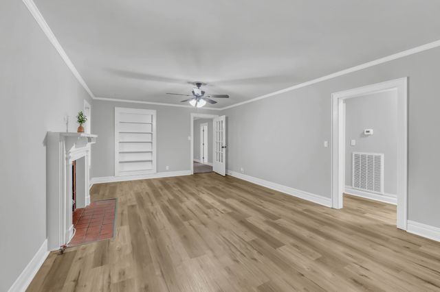 110 E McKnight Dr, Murfreesboro, TN 37130