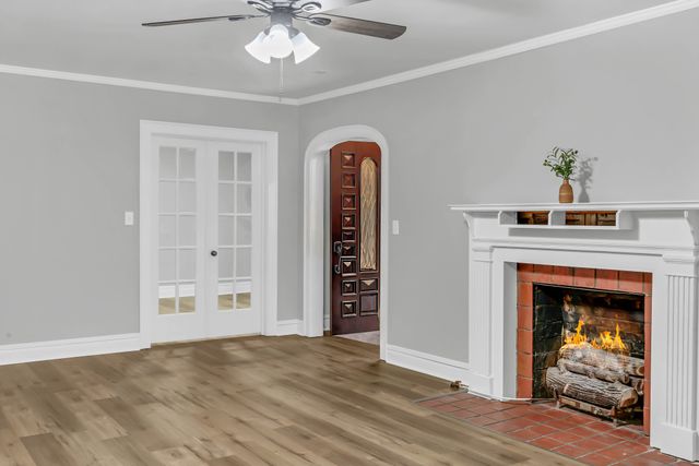 110 E McKnight Dr, Murfreesboro, TN 37130