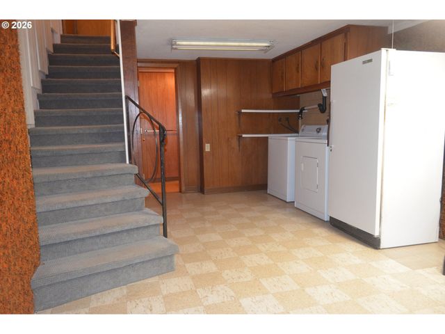 550 RIVERVIEW Dr, Salem, OR 97304