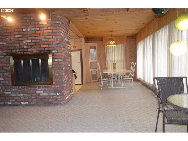 550 RIVERVIEW Dr, Salem, OR 97304