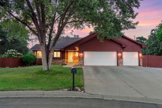 1820 Slater Lane, Burnsville, MN 55337
