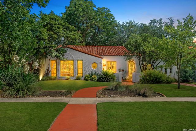 233 W HOLLYWOOD AVE, San Antonio, TX 78212