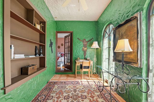 233 W HOLLYWOOD AVE, San Antonio, TX 78212
