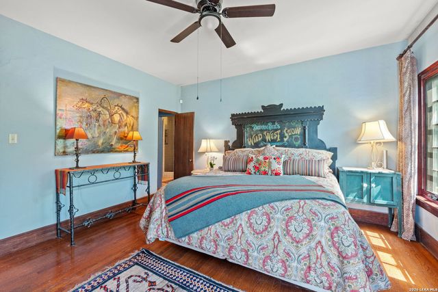 233 W HOLLYWOOD AVE, San Antonio, TX 78212
