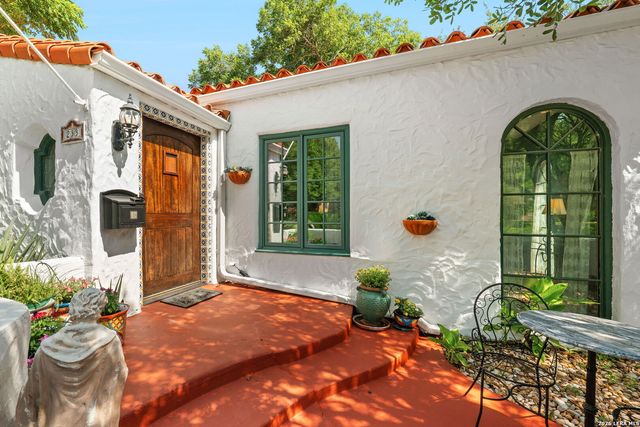 233 W HOLLYWOOD AVE, San Antonio, TX 78212
