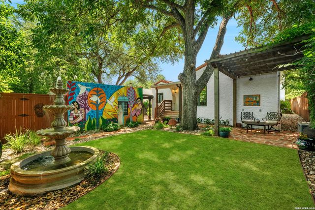 233 W HOLLYWOOD AVE, San Antonio, TX 78212