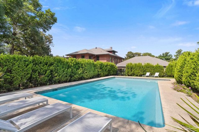 312 W Gonzalez St, Pensacola, FL 32501