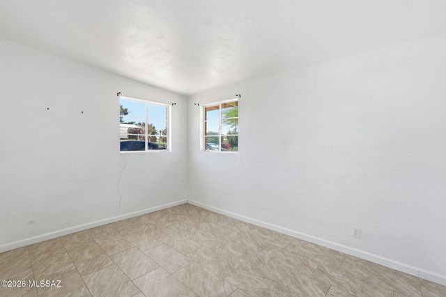 933 S Fordham Drive, Tucson, AZ 85710