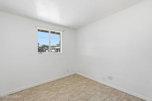 933 S Fordham Drive, Tucson, AZ 85710