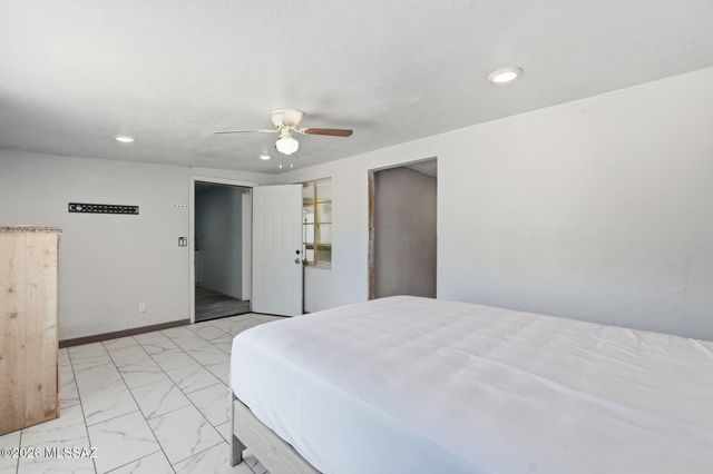 933 S Fordham Drive, Tucson, AZ 85710