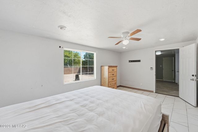 933 S Fordham Drive, Tucson, AZ 85710