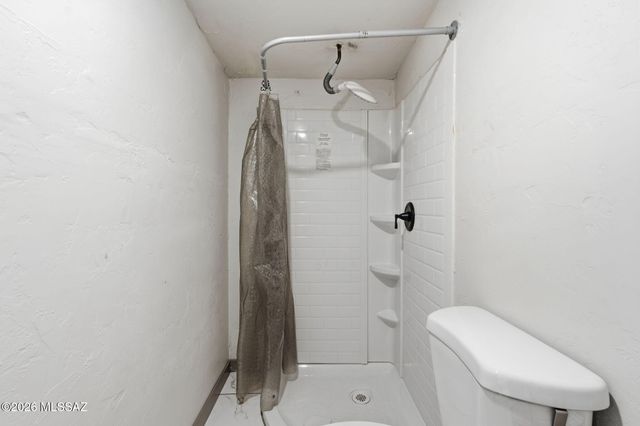 933 S Fordham Drive, Tucson, AZ 85710