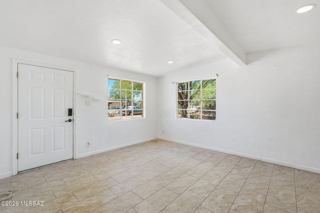 933 S Fordham Drive, Tucson, AZ 85710