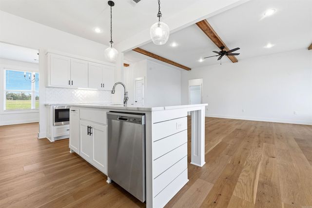 10634 Gunter Loop, Benton, AR 72019
