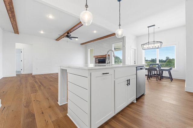 10634 Gunter Loop, Benton, AR 72019