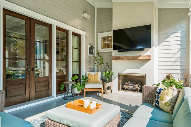 741 Winthrop Street, Mount Pleasant, SC 29464