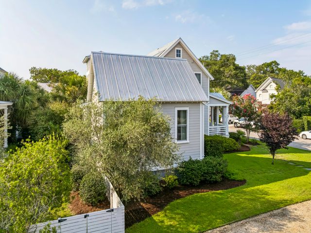 741 Winthrop Street, Mount Pleasant, SC 29464