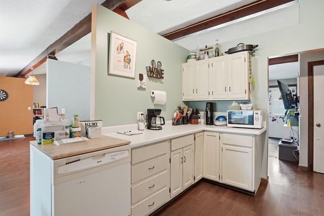 1104 1st St NE, Oelwein, IA 50662