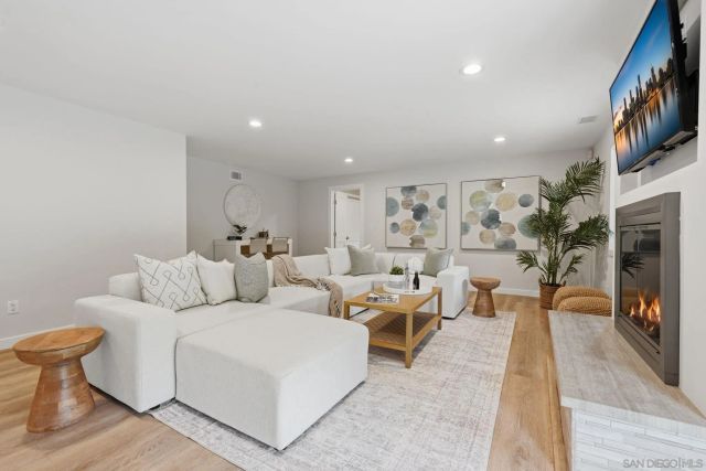 1106 WOTAN DRIVE, Encinitas, CA 92024