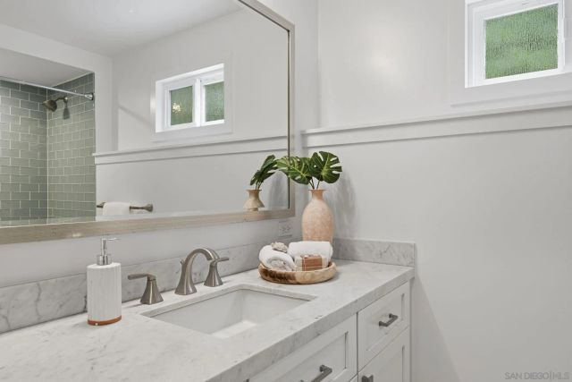 1106 WOTAN DRIVE, Encinitas, CA 92024