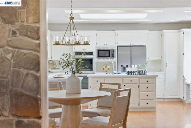 5212 Blackhawk Dr, Danville, CA 94506