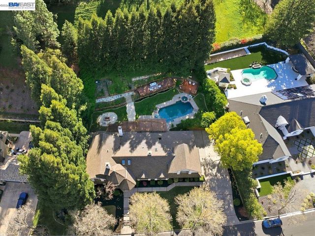 5212 Blackhawk Dr, Danville, CA 94506