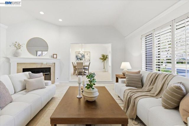 5212 Blackhawk Dr, Danville, CA 94506