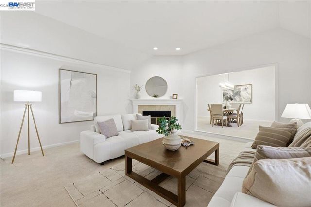 5212 Blackhawk Dr, Danville, CA 94506