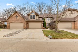 5303 Royal Vale Lane, Dearborn, MI 48126