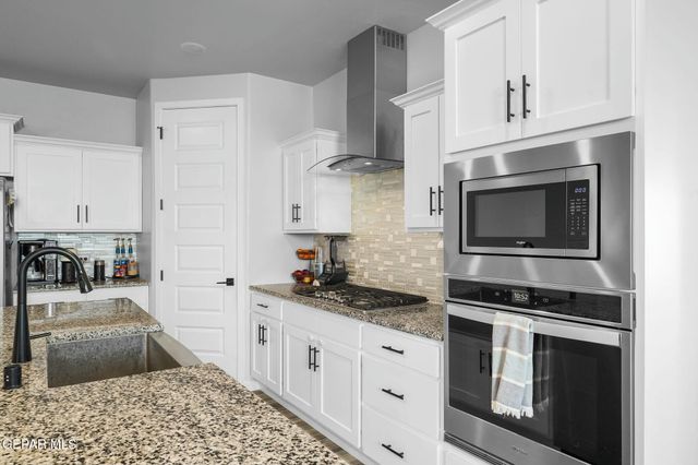 245 FARNBOROUGH Street, El Paso, TX 79928