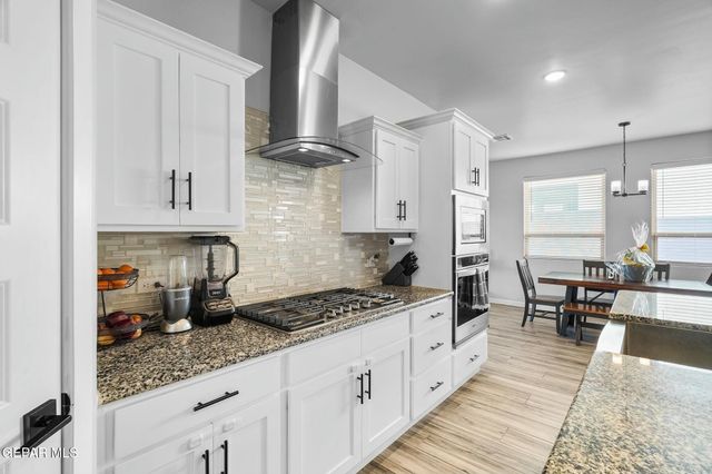 245 FARNBOROUGH Street, El Paso, TX 79928