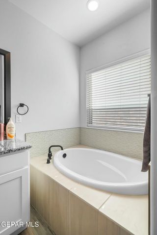 245 FARNBOROUGH Street, El Paso, TX 79928