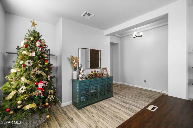 245 FARNBOROUGH Street, El Paso, TX 79928